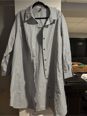 SHEIN Black and White Vertical Stripe Button-Down Shirt